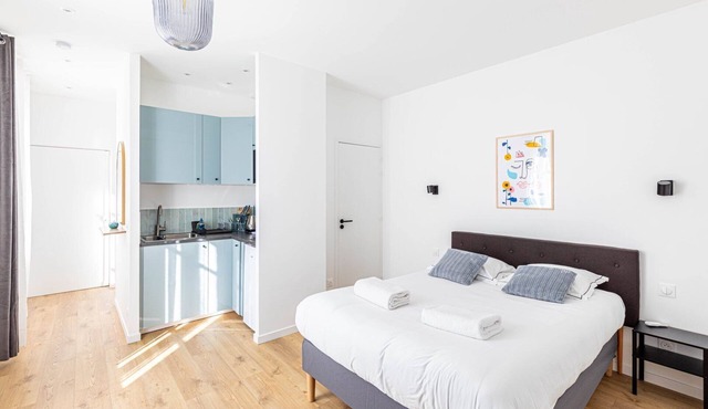 GuestReady - Champs Elysees Studio