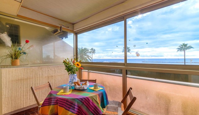 Holiday Apartment "Le Maeva" with Sea View, Terrace & Wi-Fi