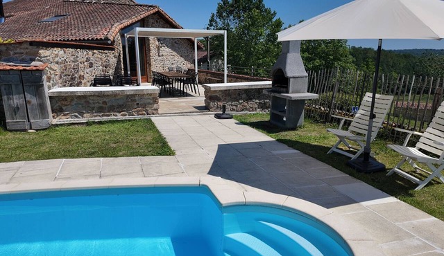 Holiday Home 'Domaine De Bellac - 32 Guests' with Private Pool, Terrace and Wi-Fi