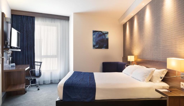 Holiday Inn Express - Marseille Airport by IHG