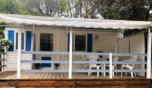 Homerez - Bungalow for 4 ppl. with shared pool at Saint-Jean-de-Valériscle in Saint-Jean-de-Valériscle