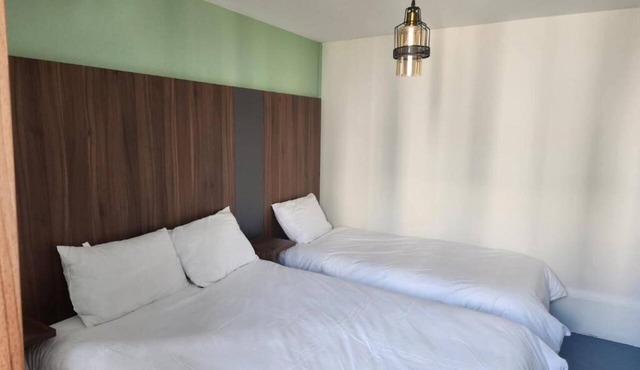 HOTEL CHATEAUBRIAND