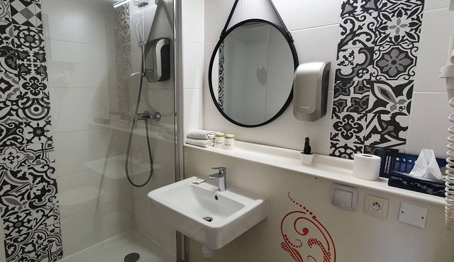 Hotel Kyriad Avignon - Centre Commercial Cap Sud