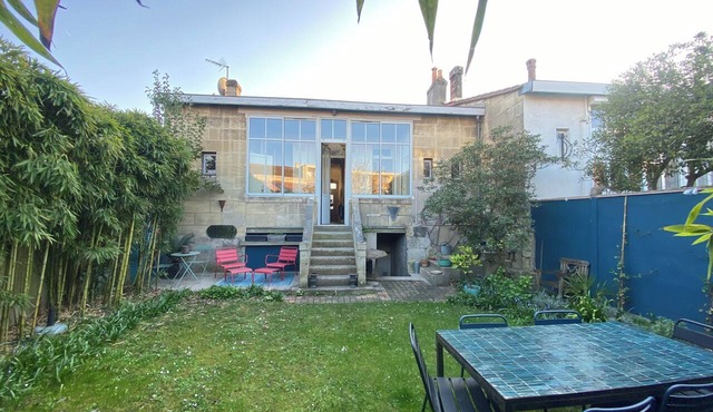 House - double stall Bordeaux Nansouty district - garden, very quiet street