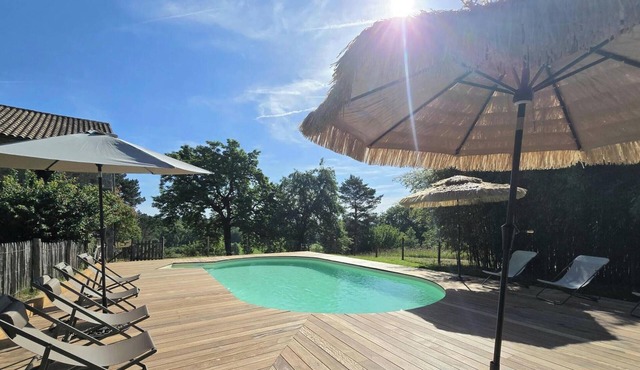 House with private pool, pets allowed - 10 guests