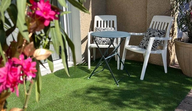 Ideal for spa guests: Souvenirs de Provence, 2-bedroom apartment with air conditioning
