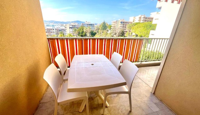 JUAN LES PINS - 4 people - swimming pool - tennis