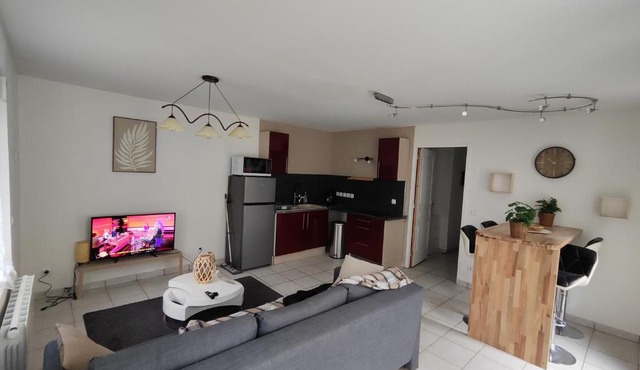 'L'escapade Montbrisonnaise' appartement calme avec parking gratuit sur place