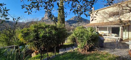 La Gaude bas de villa jardin 6 personnes