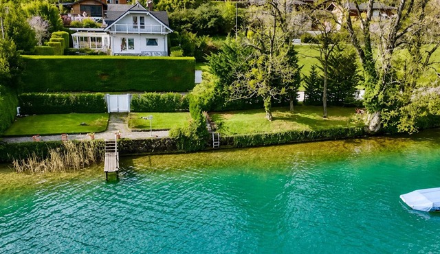 La Maison du Lac an exceptional waterfront villa