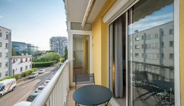 Large city center apartment
