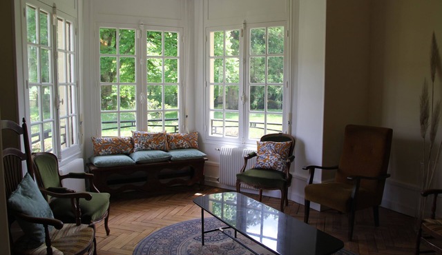 Large renovated 1920s villa