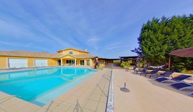 LAST WEEK AVAILABLE starting August 22: Villa/Pool/Hot Tub