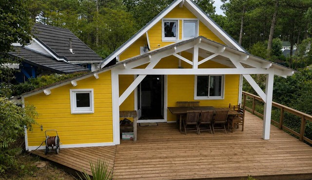 Le Chalet Jaune FRANIKO – Nudeist Vacation in La Jenny, Right on the Atlantic Ocean