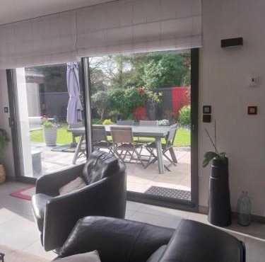 LES 3 LYS MAISON avec piscine et garage in Lagord