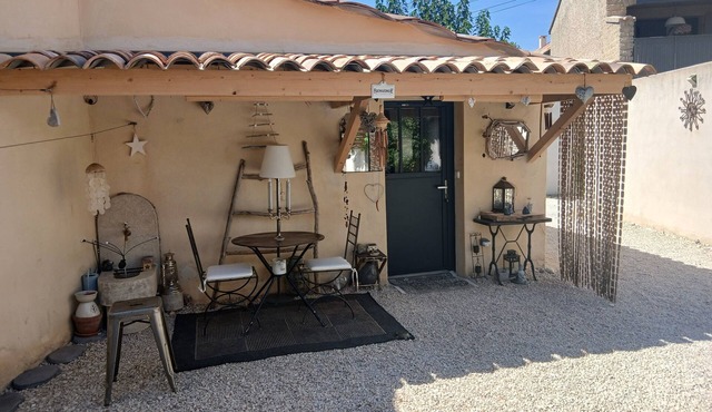 Location Gîte Dans le Village de Bedoin au Pied du Mont-ventoux "chez Valérie"