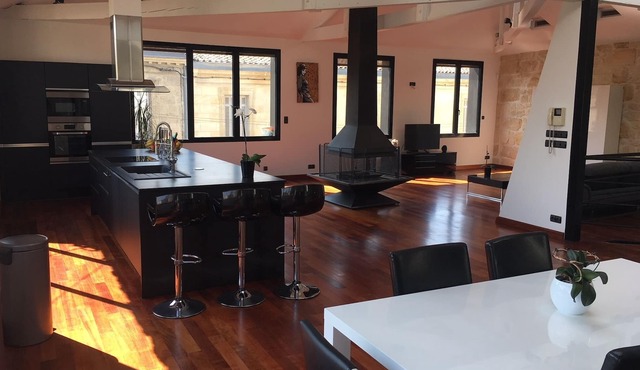 LOFT 200 m2; 4 CH; BORDEAUX CENTER