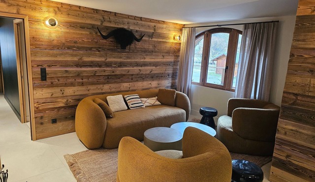 Luxurious 200m² Duplex – New, with Sauna, Jacuzzi, Spa & Hammam