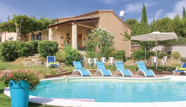 Luxurious home in Goult