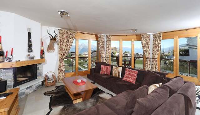Luxury 3 bed ski chalet-apartment in Haute-Nendaz ,Switzerland. in Haute-Nendaz