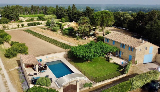 Luxury amenities - Mas en Provence * Secure, private SWIMMING POOL
