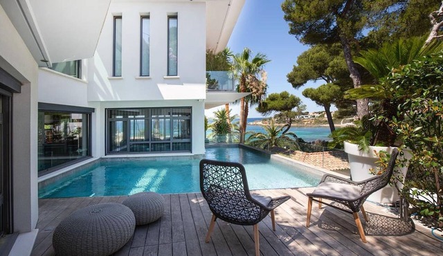 Luxury Seafront Villa with 2 Private Pools in Carry-le-Rouet