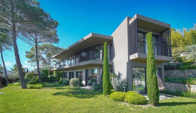 Luxury Villa Contemporary