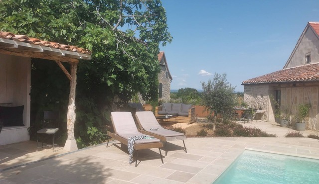 Maison A Colombages Dans LE Quercy