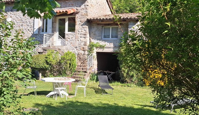 Maison de Famille Dans Parc de Verdure