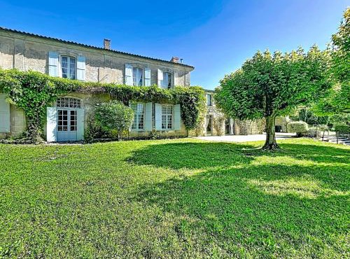 Maison de Maître de Charme avec Piscine & Parc