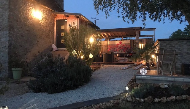 Maison familiale traditionnelle périgourdine. Au calme en pleine nature