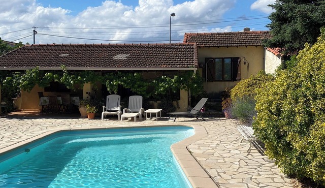 Maisonnette Indépendante Dans Villa Avec Piscine. Entre Cannes et Grasse