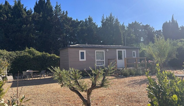 Mobile Home "In Provence" with Private Terrace, Wi-Fi, and Air Conditioning