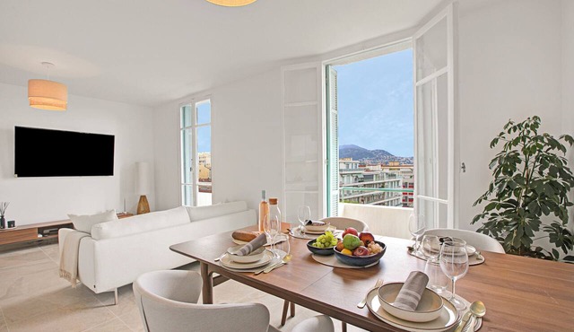 Modern Apartment With City View, Nice, France