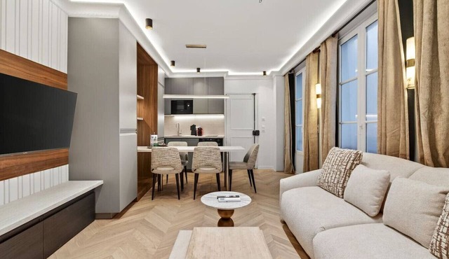 New suite 6 personnes- Saint Germain Notre-Dame