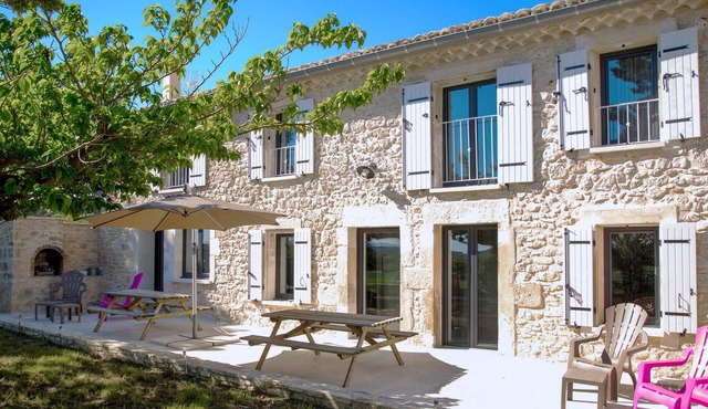 Nice home in La Garde Adhémar