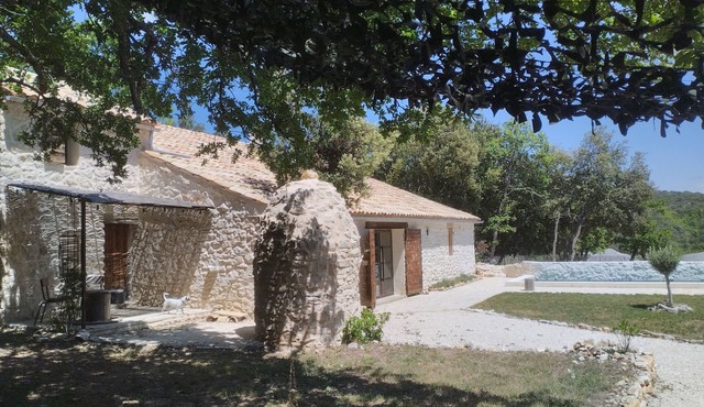 old sheepfold in Murs