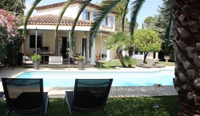"Orcivale" Luxury Villa in Mougins - Spacious Pool and Air Conditioning in Mougins