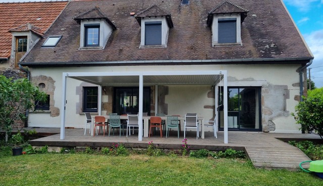 "Parenthese" Vacation Rental in Morvan, with a Pool