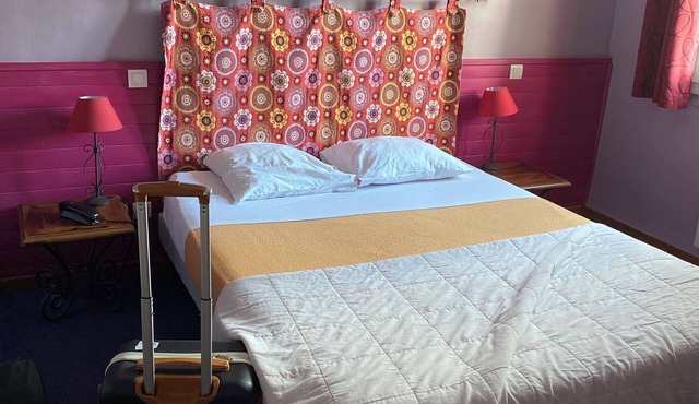 Pet-Friendly Double Bed Room | Secure Bike Storage | 4.3mi to 18-Hole Golf