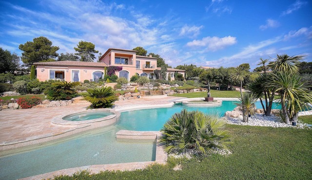 PRESTIGE PROPERTY MOUGINS "HAVRE DE PAIX" HAMMAM SAUNA, Children's paradise.