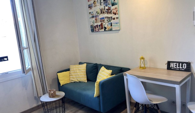 PRETTY STUDIO MEZZANINE AT 300M FROM THE SEA