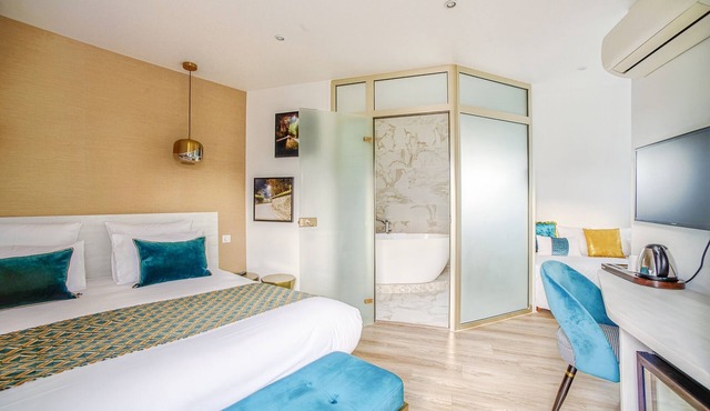 Queens Boutique Hotel