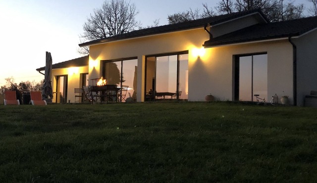 Quiet modern villa with breathtaking views just minutes from Périgueux in Champcevinel