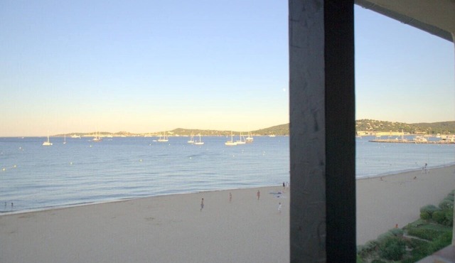 RARE On the beach - Exceptional view PORT GRIMAUD<>Apartment with air conditioning WIFI in Grimaud