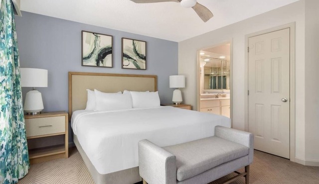 Relax, Explore & Unwind in This Inviting Family Getaway l Outdoor & Indoor Pools in Williamsburg