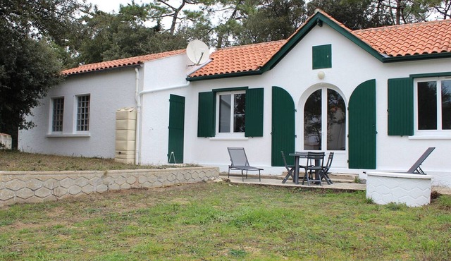 Renovated house with garden in Saint-Georges-d'Oléron