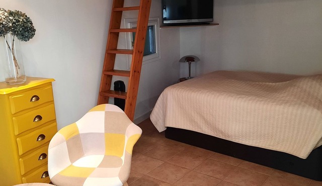 Renovated 30 m2 studio near calanques and luminy.