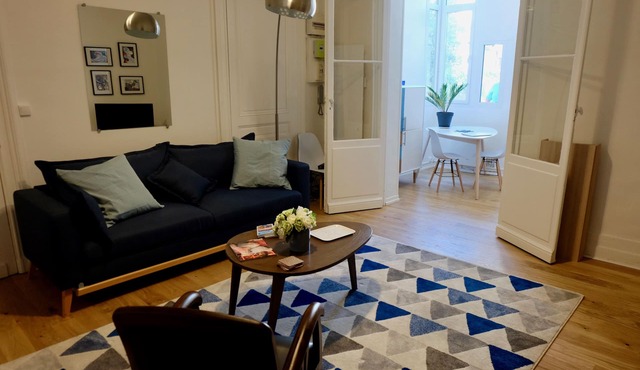 Renovated apartment on courtyard/garden at Bouscat