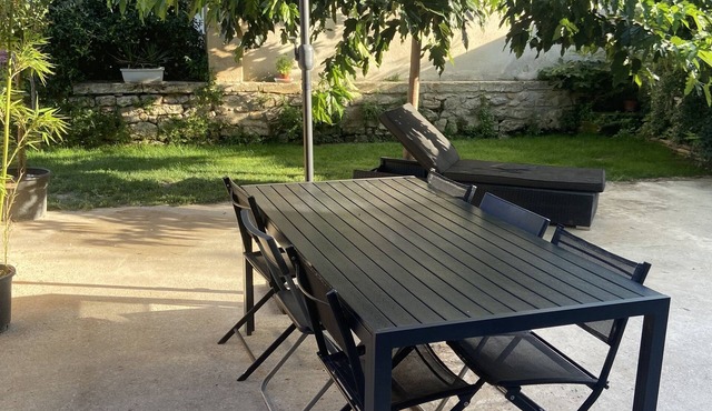 Renovated farmhouse between Alpilles and Camargue
